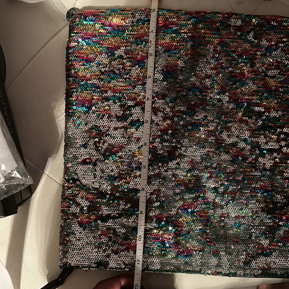 BCBG clutch purse - Picture 7 of 8